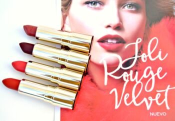 Joli Rouge Velvet el labial mate hidratante de Clarins