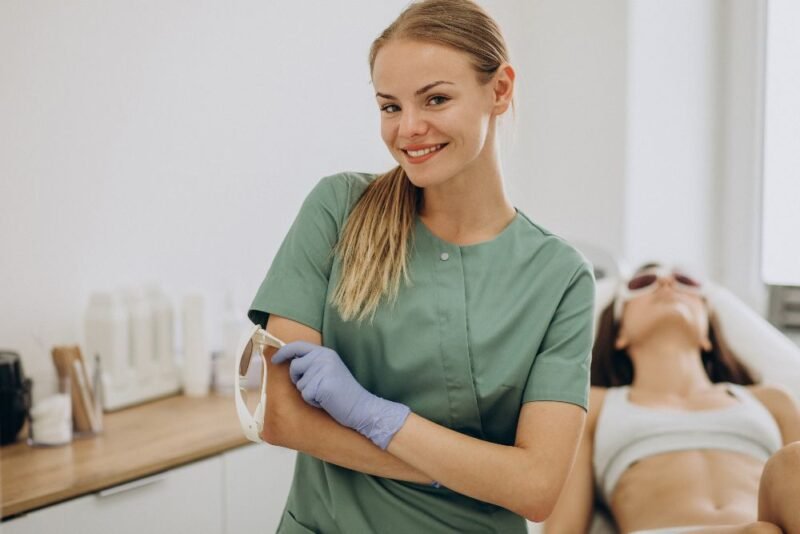 auxiliar medicina estética formación clínica